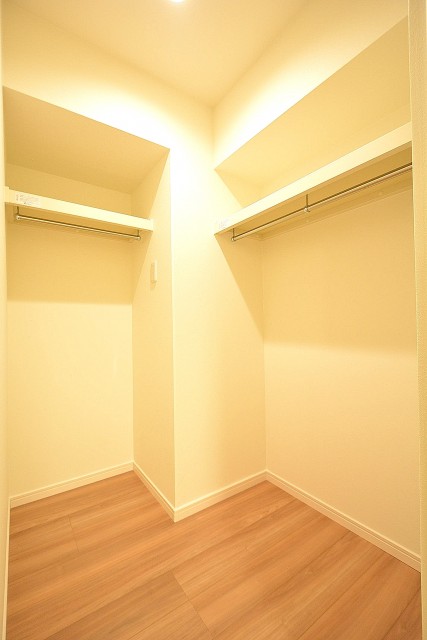 青葉台ハイツ　5.0帖のベッドルーム　WIC