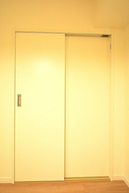 青葉台ハイツ　5.0帖のベッドルーム　WIC