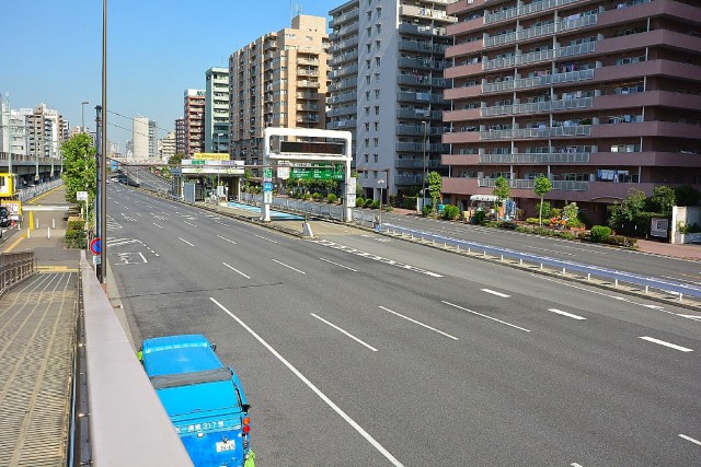 大森ハイツ　マンション前の第一京浜
