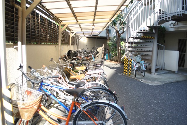 協栄メゾン代々木　駐輪場