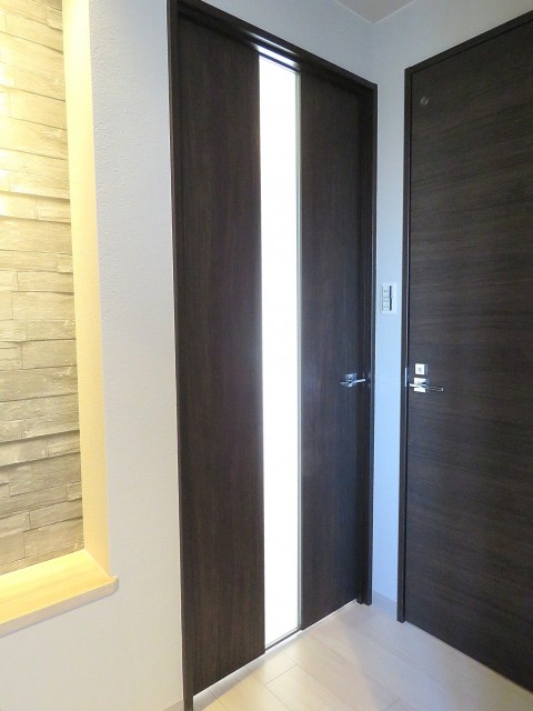 トーア明大前マンション　LDK扉