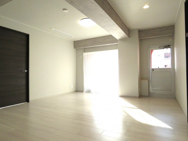 トーア明大前マンション　LDK約18.5帖