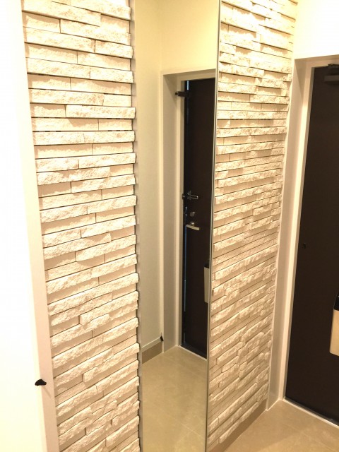 メナー代田　ミラー