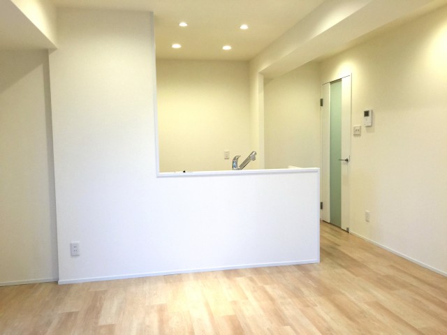 メナー代田　リビングダイニングキッチン