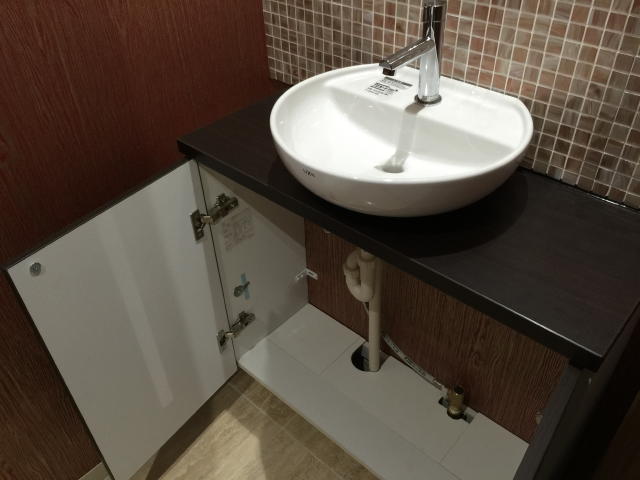 トーカンマンション元代々木　トイレ収納