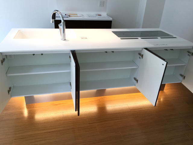 トーカンマンション元代々木　キッチン収納