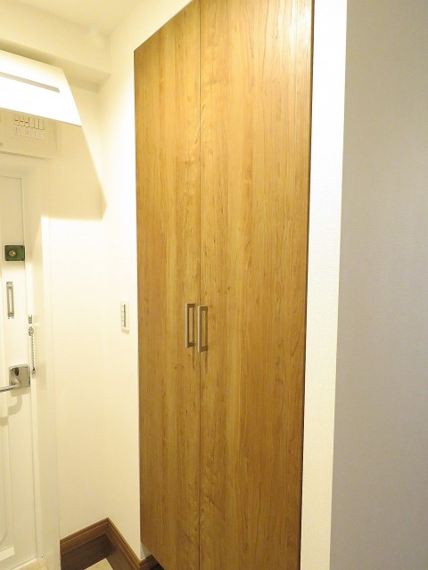 マンション白金苑　シューズBOX