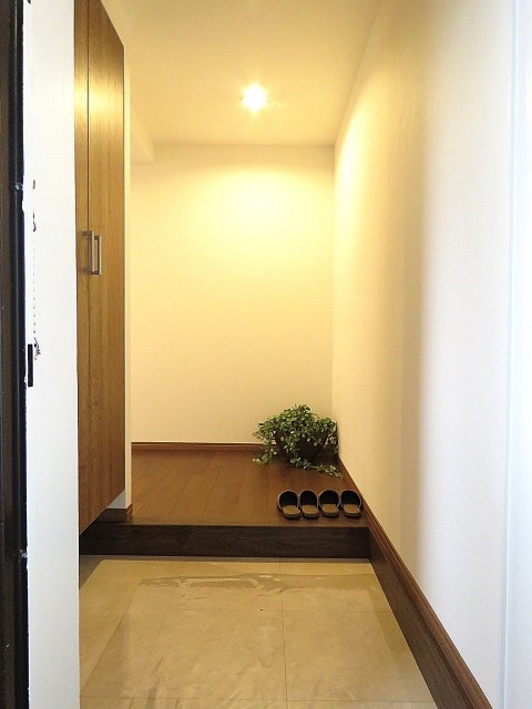 マンション白金苑　廊下