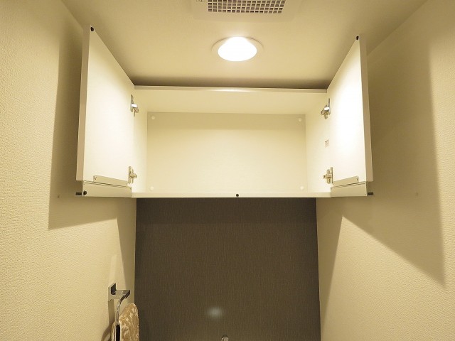 マンション白金苑　吊戸棚