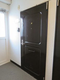 マンション白金苑　玄関扉