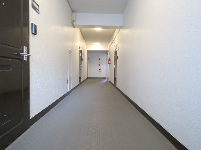 マンション白金苑　共用廊下