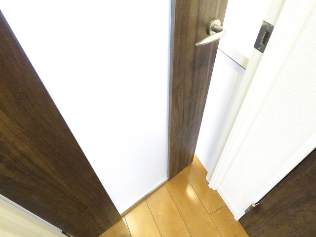 自由が丘ハイタウン　LDK扉