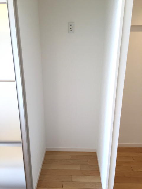 給田南住宅　冷蔵庫置場