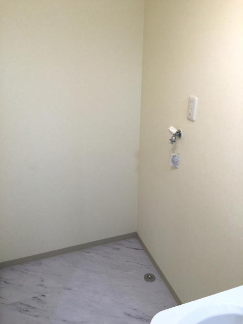 目黒コーポラス　洗濯機置場