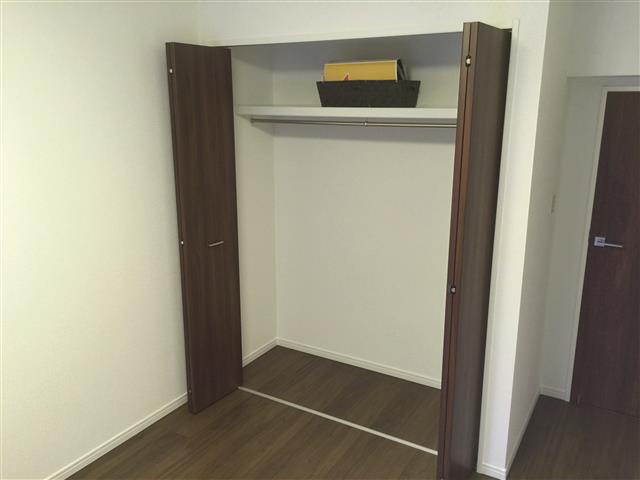 エーブル経堂　洋室約6.6帖収納