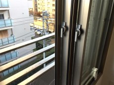 プリンスハイツ飯田橋　洋室約5.2帖二重サッシ