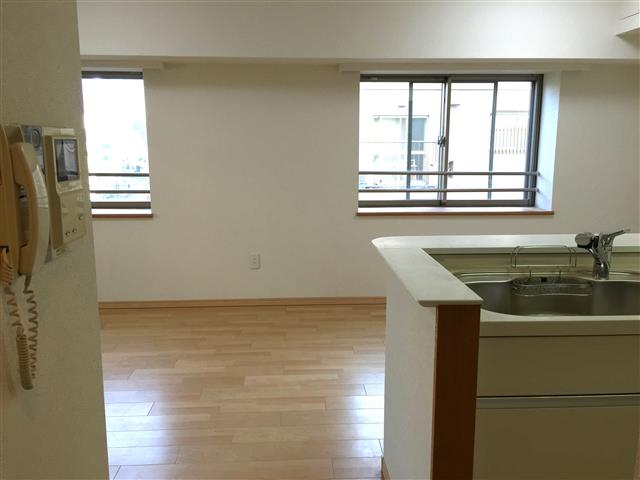 プリンスハイツ飯田橋　リビングダイニングキッチン