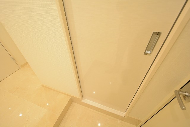 古河松原マンション 玄関