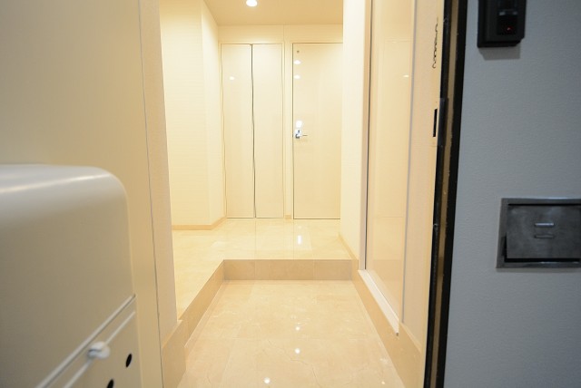 古河松原マンション 玄関