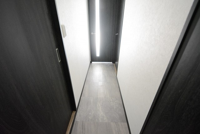 メナー代田 　玄関