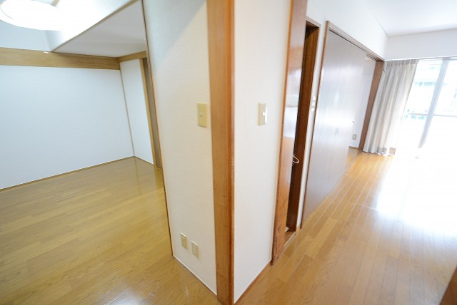 北大塚ハイツ 奥へ進んでいきます