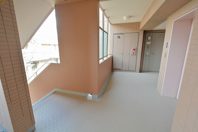 高田馬場パークハウス弐番館 (1)外廊下