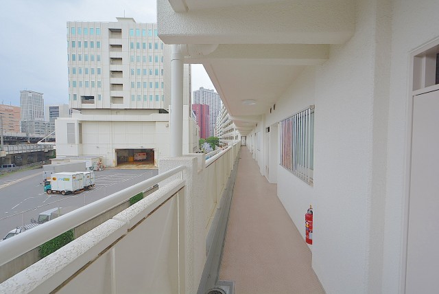 三田ナショナルコート　外廊下