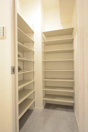 松濤ハウス 玄関