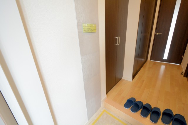 クレベール西新宿 玄関