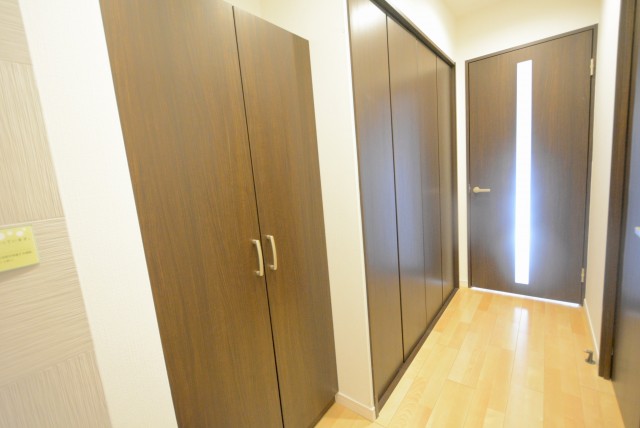 クレベール西新宿 玄関