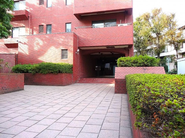 パレロワイヤル南青山　エントランス