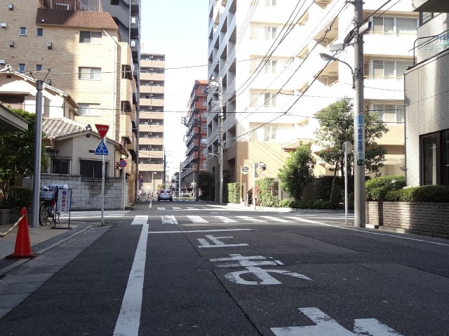 パストラルハイム西蒲田　エントランス前道路