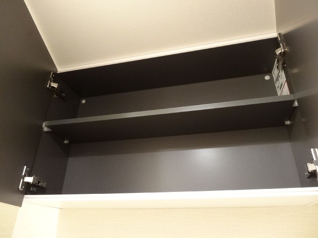 バロンハイツ大塚　トイレ収納棚