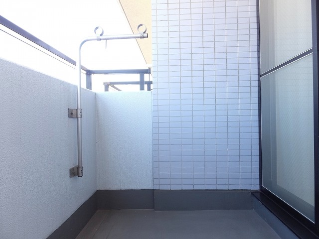 藤和ハイタウン上野　洋室約6.9帖側のバルコニー