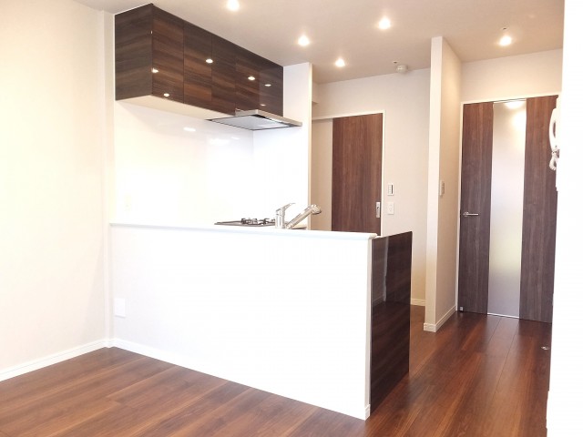 センチュリープラチナマンション大井町　開放感のある対面式キッチン