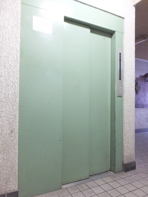 バロンハイツ大塚　エレベーター