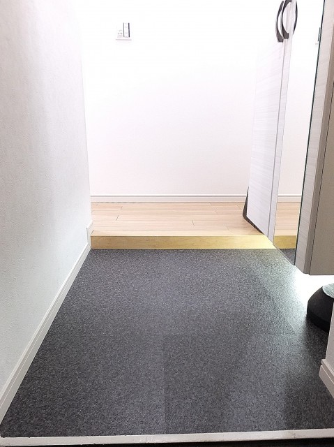 秀和麻布笄町レジデンス　玄関