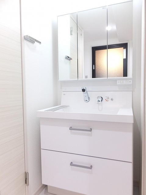 秀和麻布笄町レジデンス　洗面台