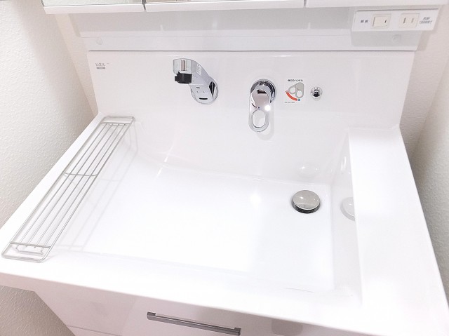 秀和麻布笄町レジデンス　洗面台