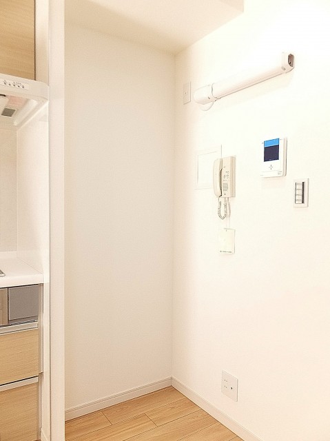 秀和麻布笄町レジデンス　10帖のｌLDK　キッチン横のスペース