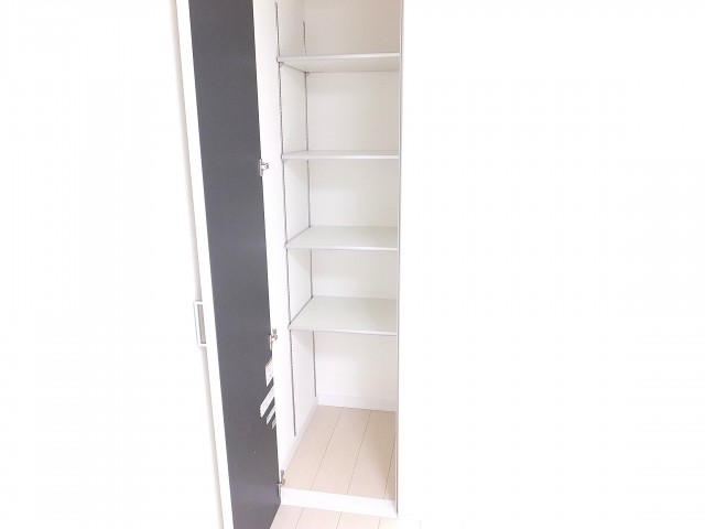 白金台グロリアハイツ　洋室2