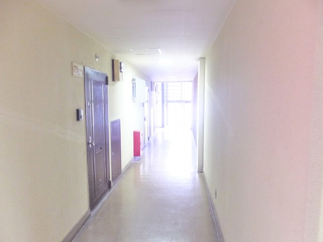 白金台グロリアハイツ　廊下