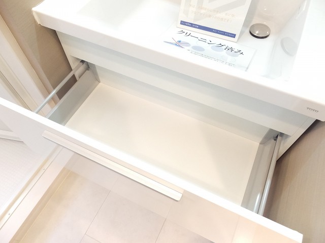 クレド茗荷谷　洗面化粧台収納
