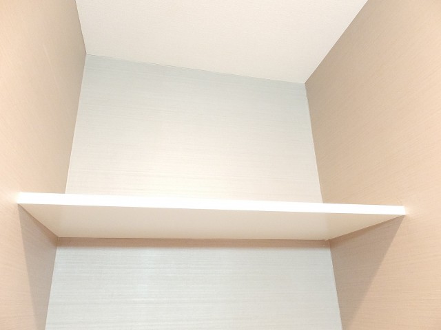 クレド茗荷谷　洗濯機置場上の棚