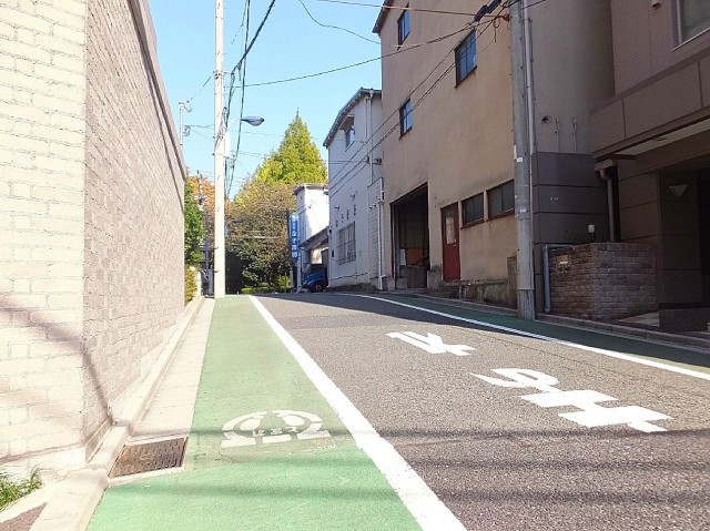 クレド茗荷谷　エントランス前道路