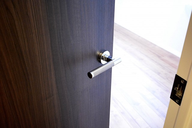 朝日江戸川橋マンション　5.9帖洋室ドア