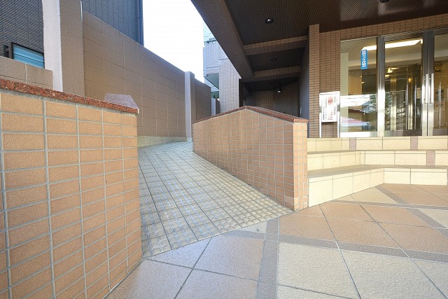 フリーディオ三宿　スロープ