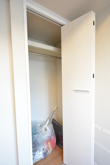 朝日江戸川橋マンション　5.9帖洋室クローゼット