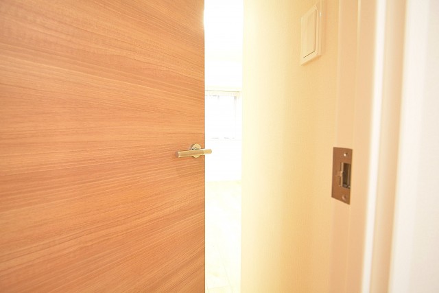 フリーディオ三宿　5.9帖のベッドルームドア