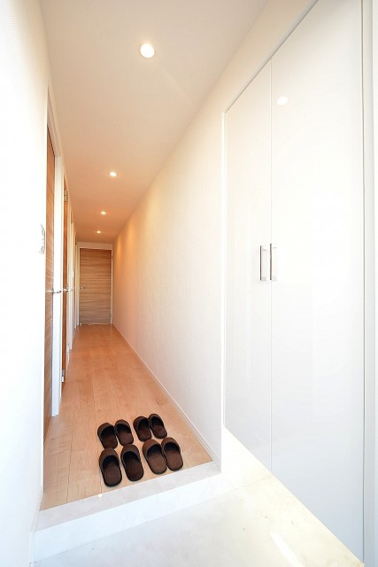 朝日プラザ北新宿 玄関